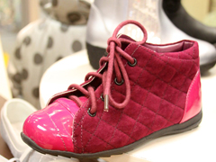 2012-2013秋冬洛杉矶LA Kids Market展会--婴童鞋趋势分析